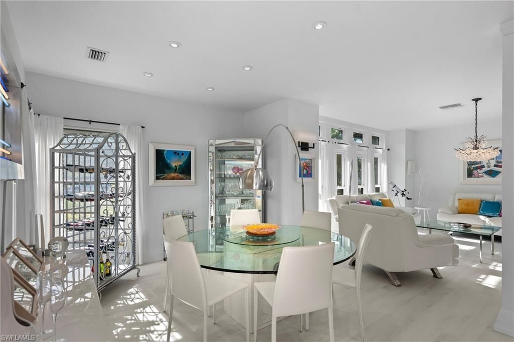 5700 Waxmyrtle Way, Naples, FL 34109 Photo