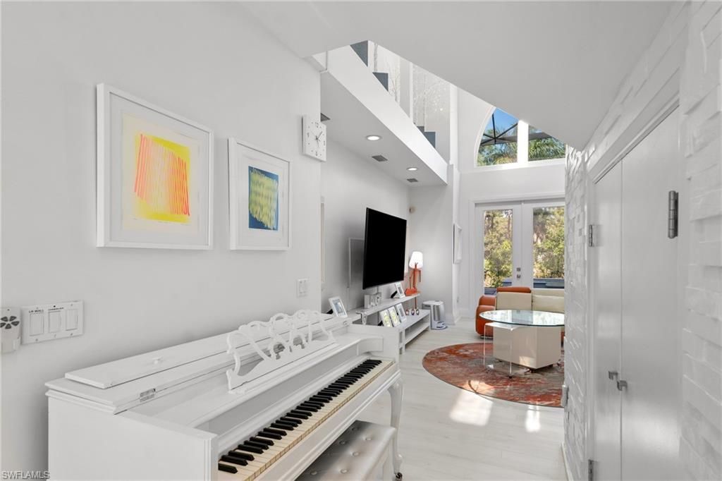 5700 Waxmyrtle Way, Naples, FL 34109 Photo