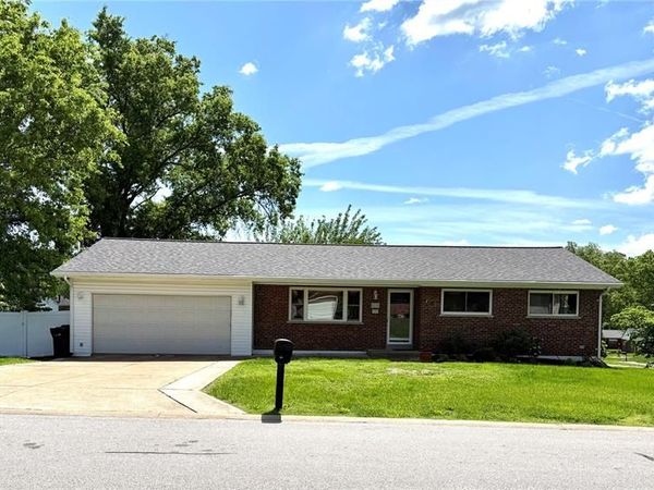 9338 Arban Drive, Crestwood, MO 63126