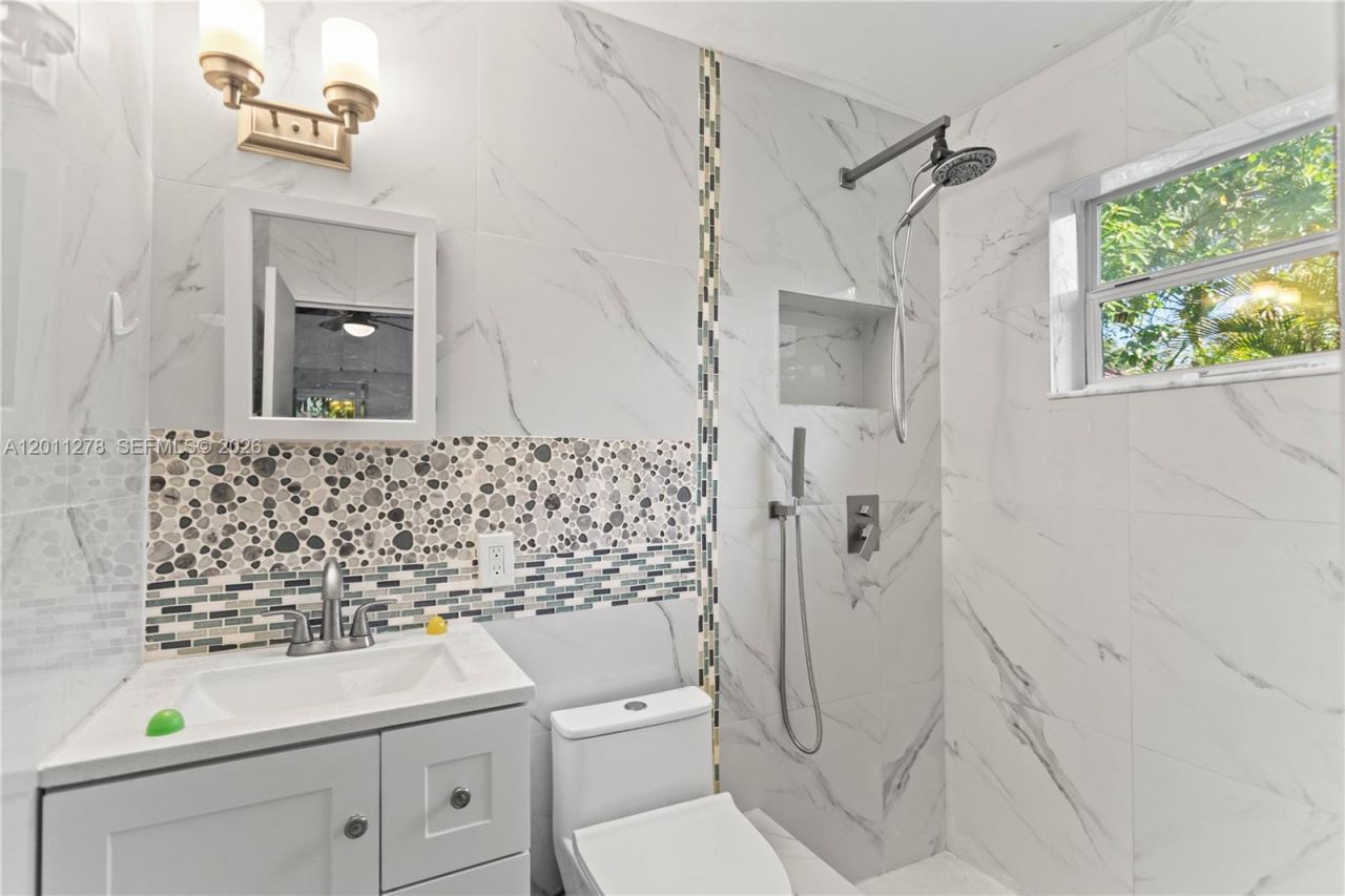 6880 Scott St, Hollywood, FL 33024 Photo