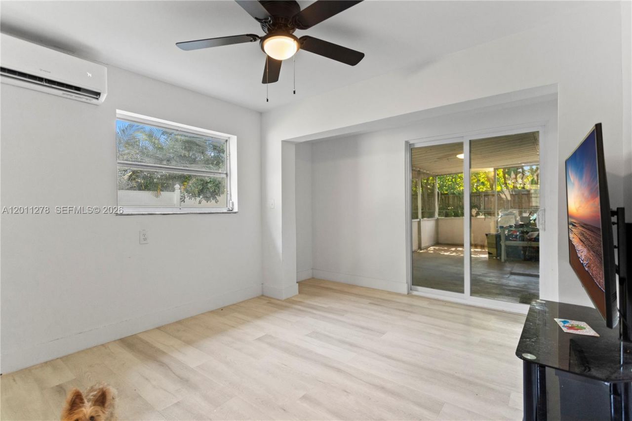 6880 Scott St, Hollywood, FL 33024 Photo