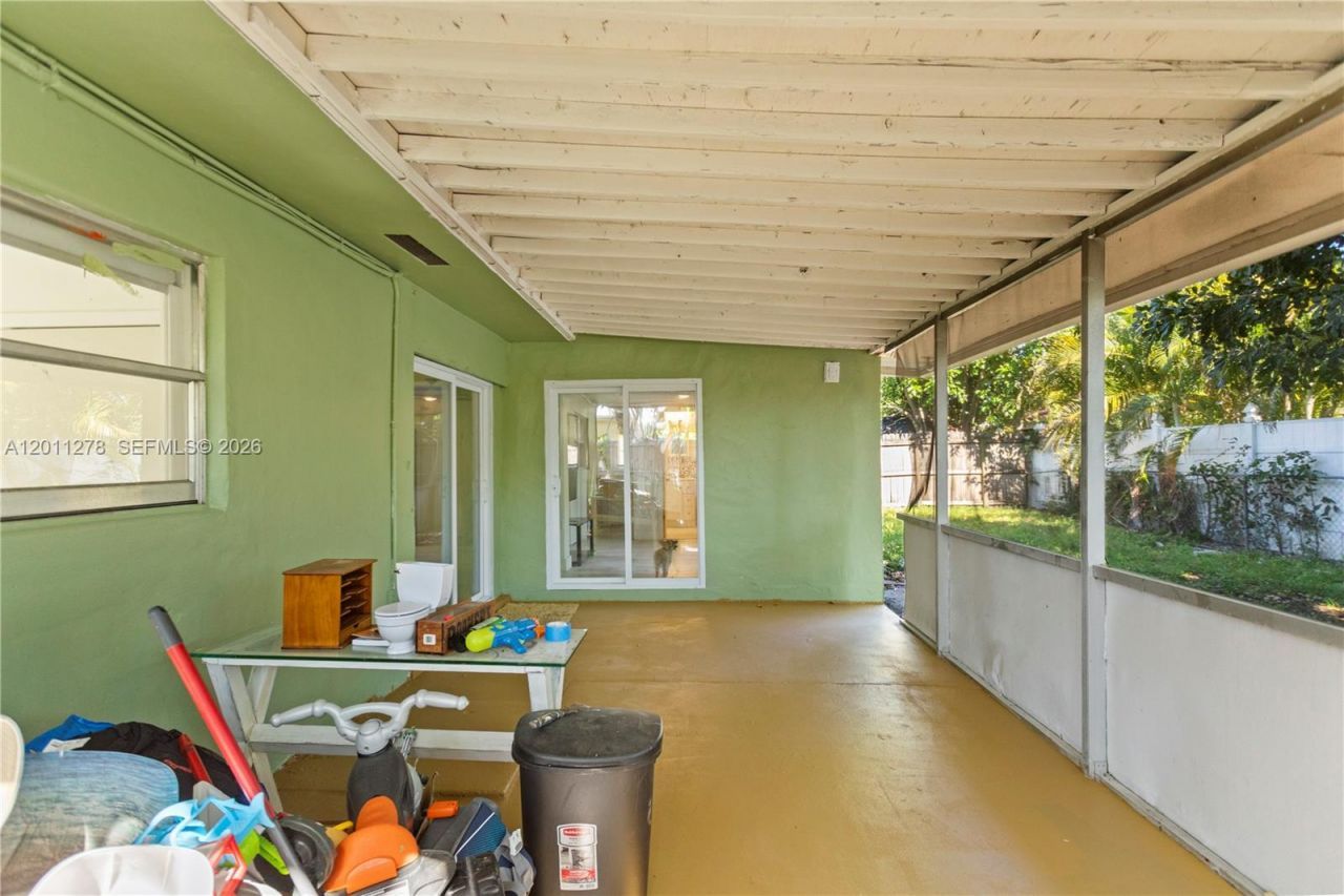 6880 Scott St, Hollywood, FL 33024 Photo