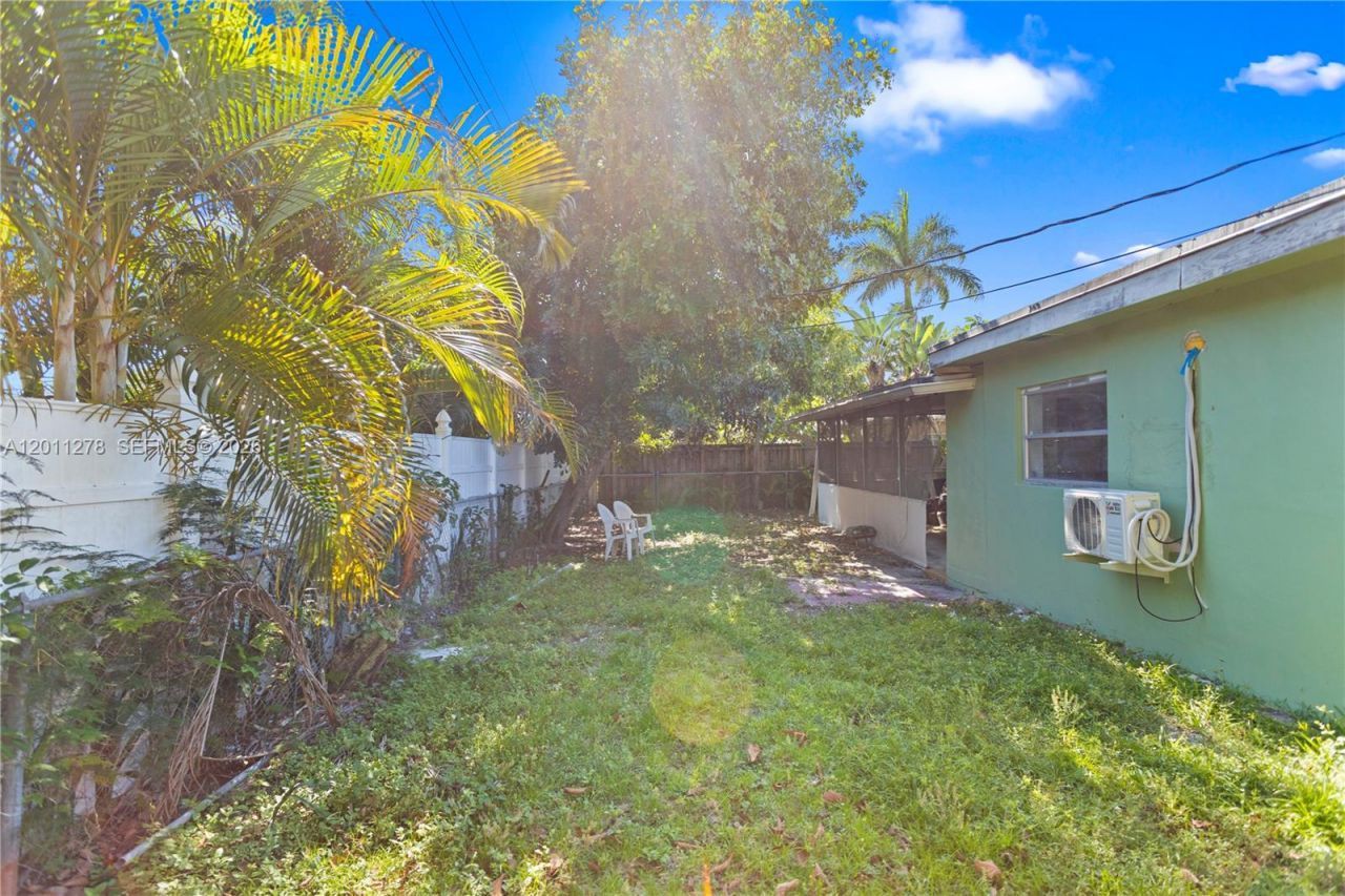 6880 Scott St, Hollywood, FL 33024 Photo