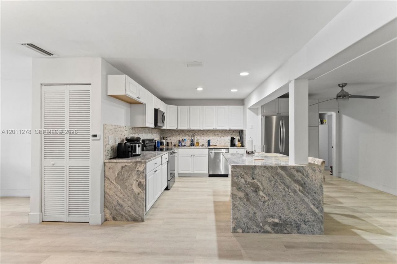 6880 Scott St, Hollywood, FL 33024 Photo