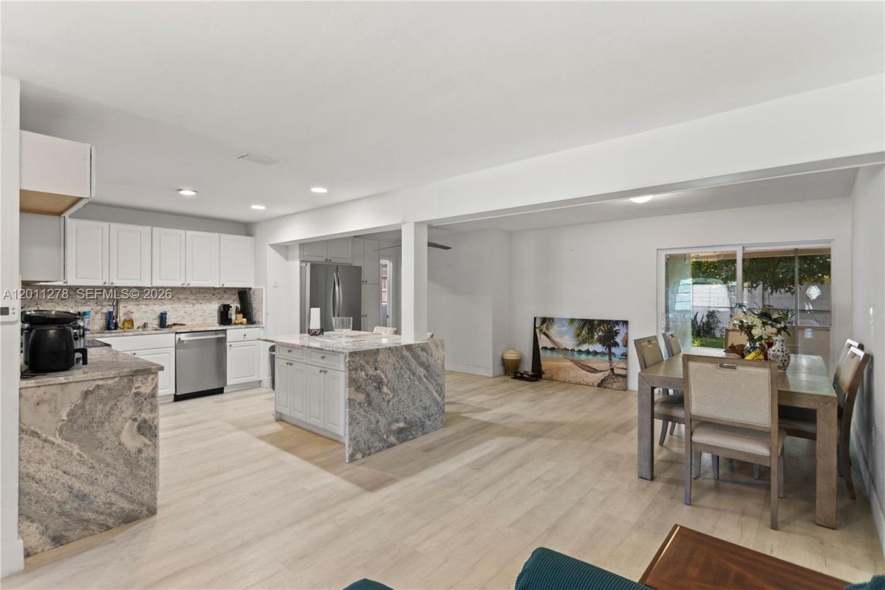 6880 Scott St, Hollywood, FL 33024 Photo