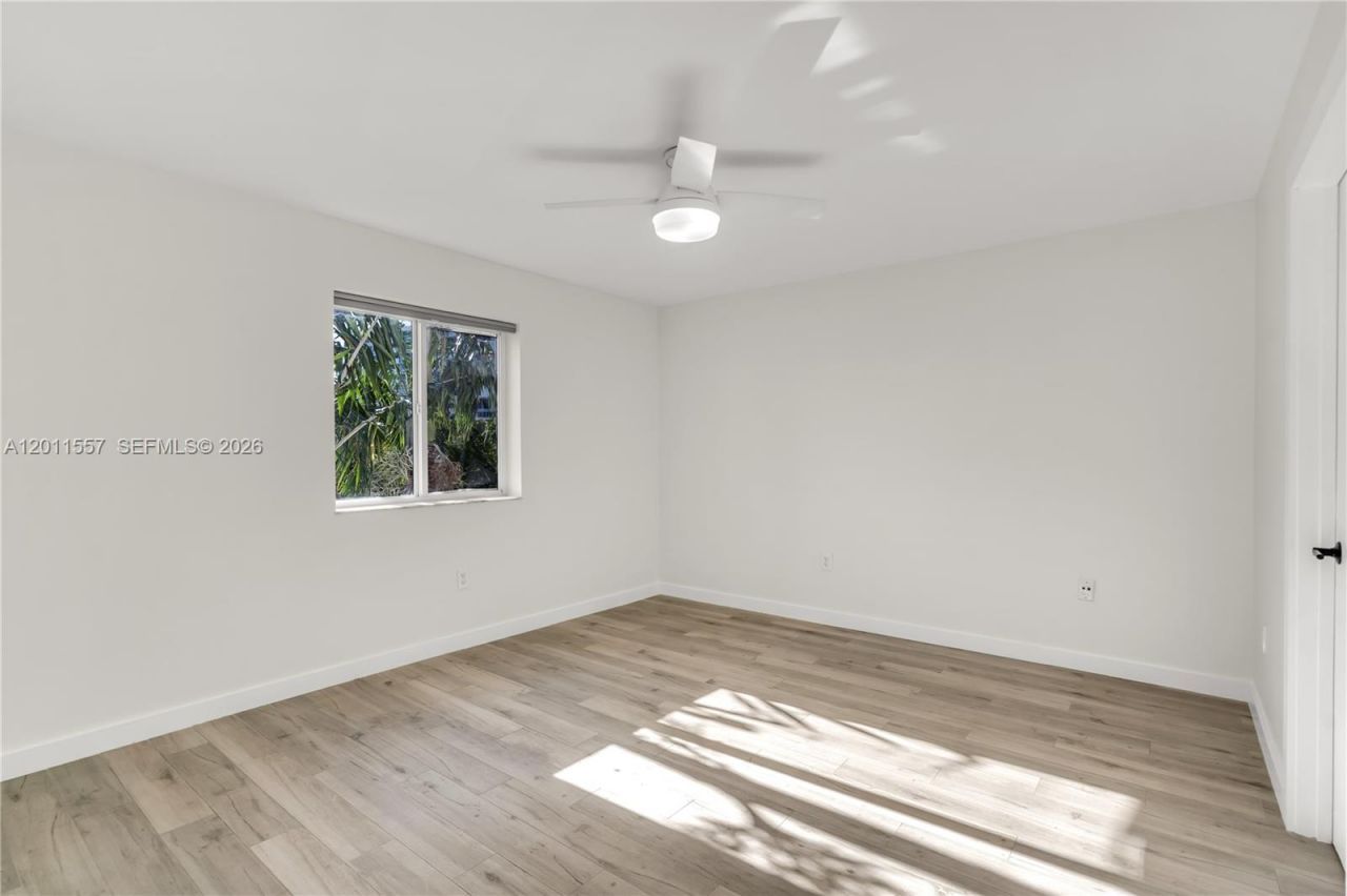 1401 Bay Rd , Unit 407, Miami Beach, FL 33139 Photo