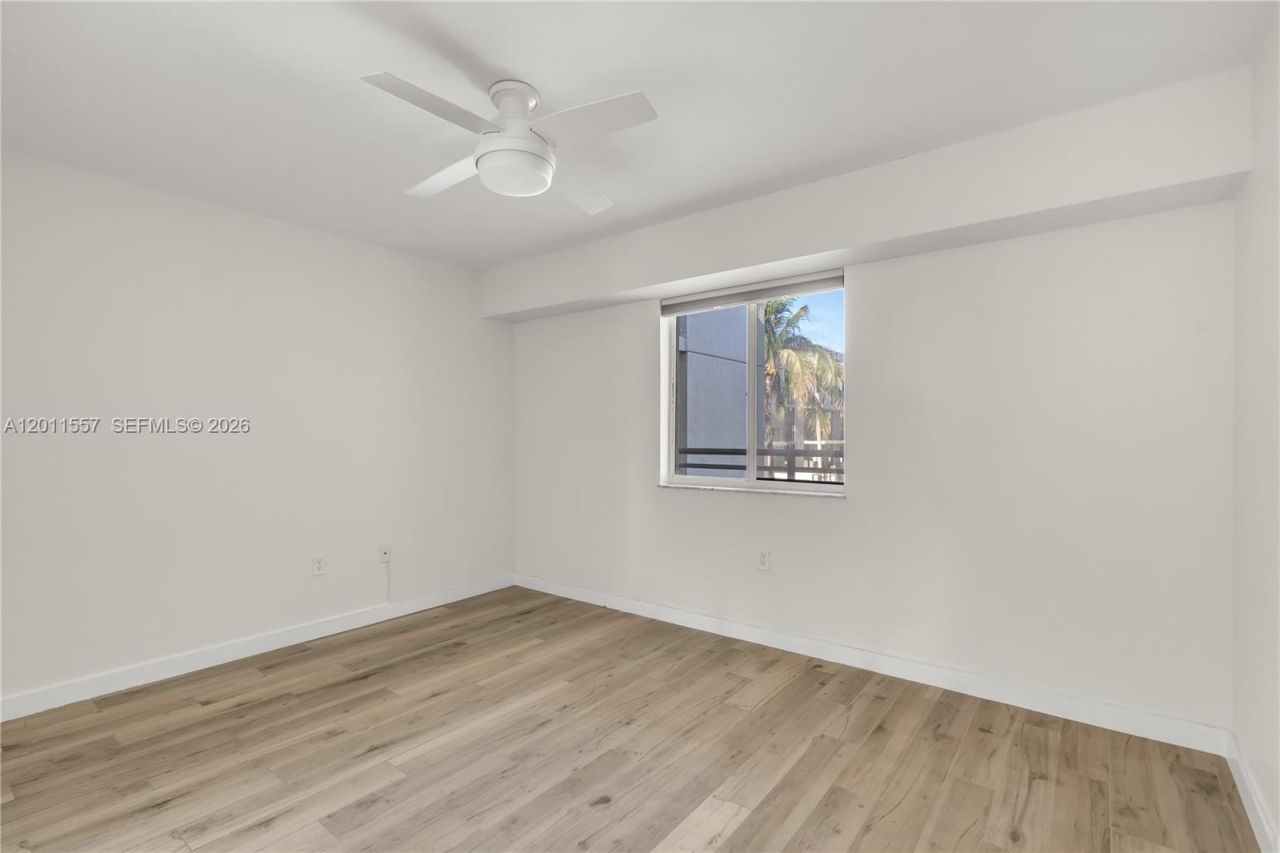 1401 Bay Rd , Unit 407, Miami Beach, FL 33139 Photo