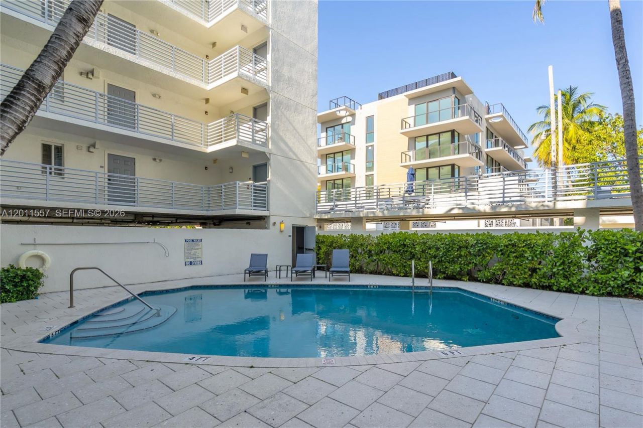 1401 Bay Rd , Unit 407, Miami Beach, FL 33139 Photo