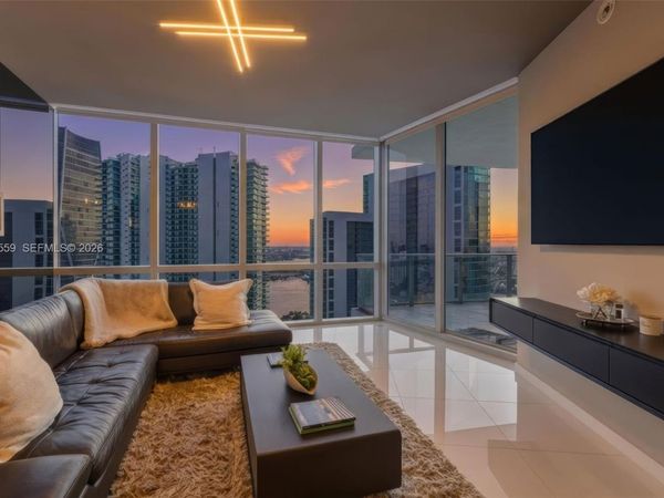 851 NE 1st Ave , Unit 4303, Miami, FL 33132