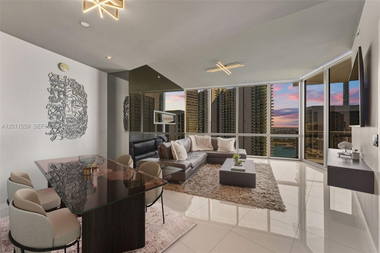 851 NE 1st Ave, Unit 4303, Miami, FL 33132 Photo