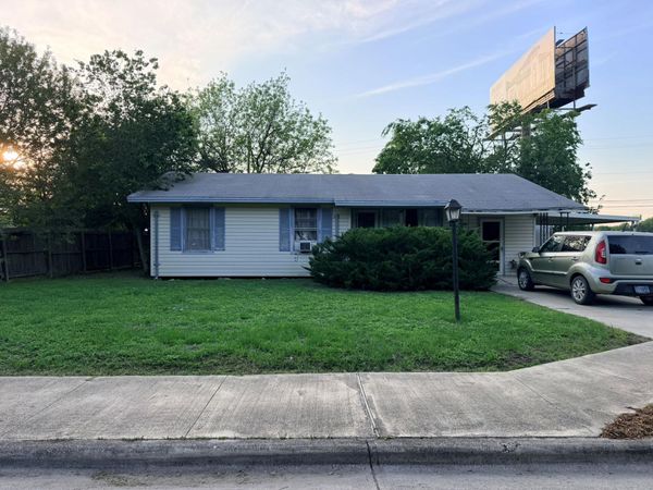 512 Patricia DR , San Marcos, TX 78666
