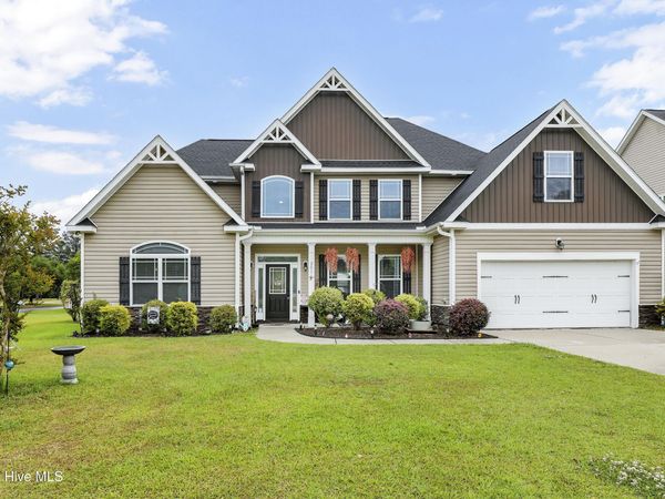201 Wedgefield Circle, Maple Hill, NC 28454