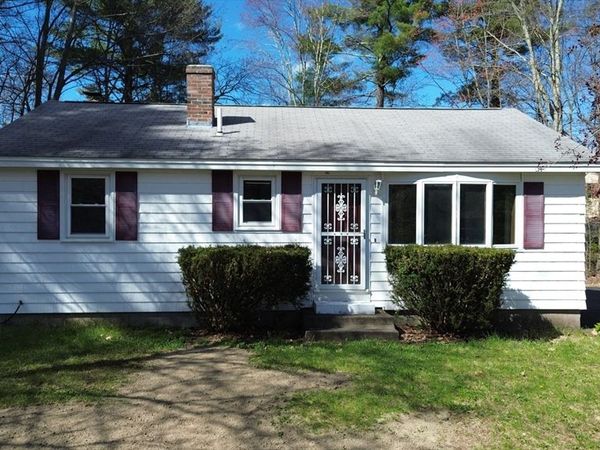 40 Norris Rd, Tyngsborough, MA 01879