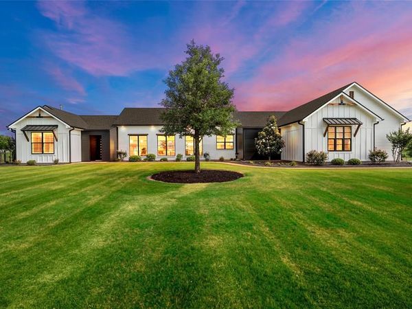 177 Bold Springs Court , West, TX 76691