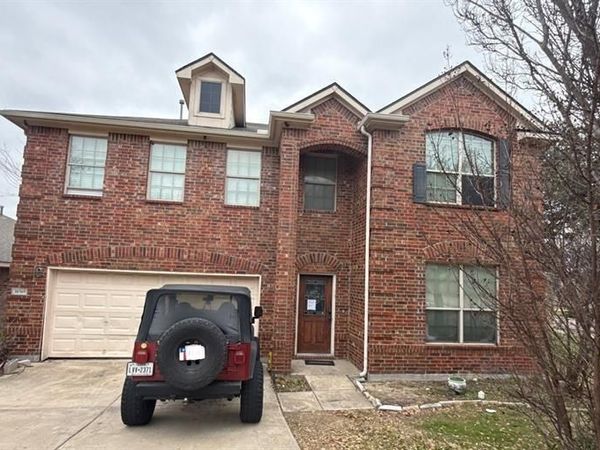 10369 Bradshaw Drive , Fort Worth, TX 76108