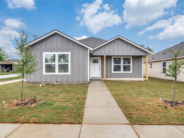 299 Stallings Street, Terrell, TX 75160