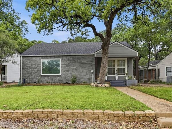 2125 Cardinal Lane , Fort Worth, TX 76111