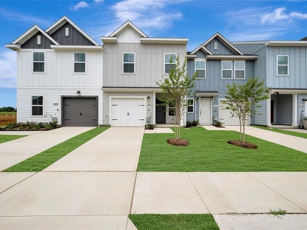 9405 Harborview Drive, Unit B, Providence Village, TX 76227