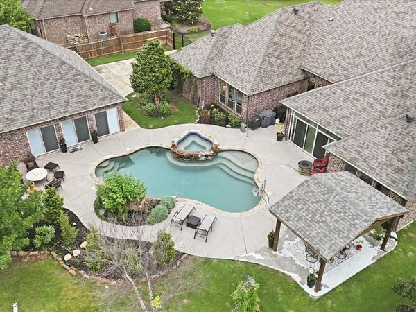 1316 Durango Springs Drive, Fort Worth, TX 76052
