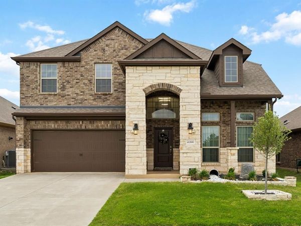 11208 Canyon Mine Drive, Aubrey, TX 76227
