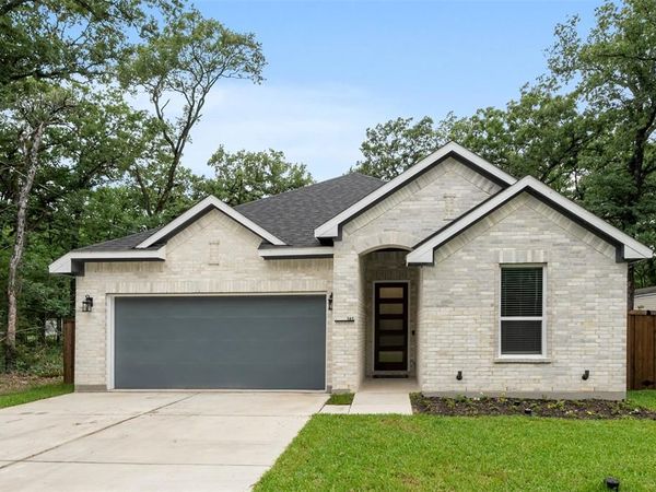 141 Wedgewood Drive, Mabank, TX 75156