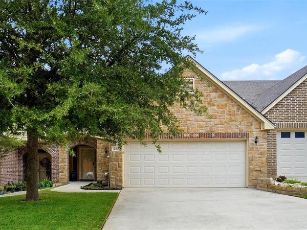 250 Greathouse Village, Decatur, TX 76234