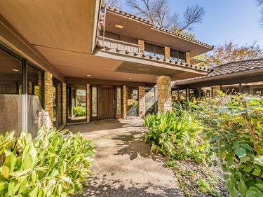 4829 Overton Woods Drive, Fort Worth, TX 76109