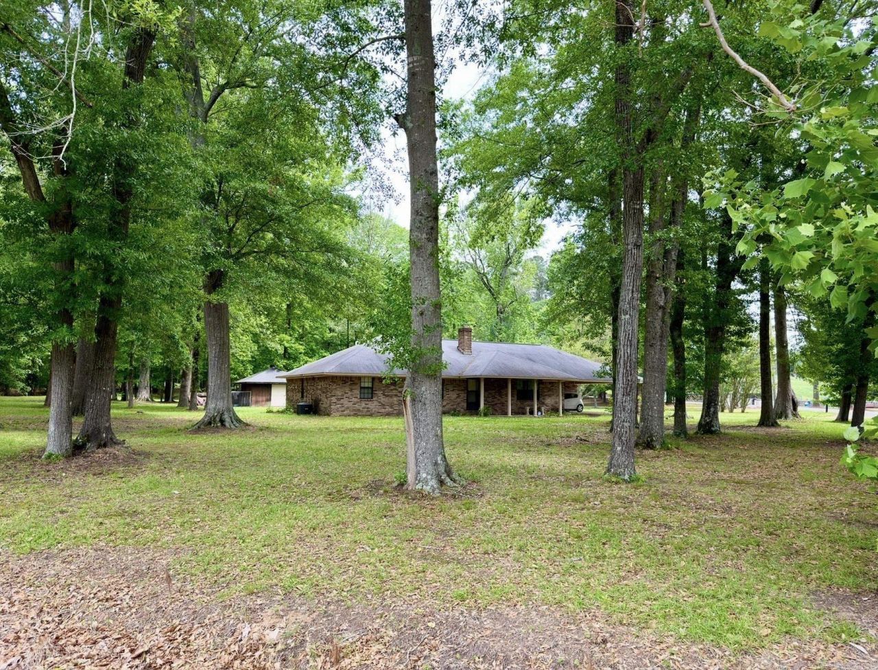 901 N 15th Street Arkadelphia, AR 71923