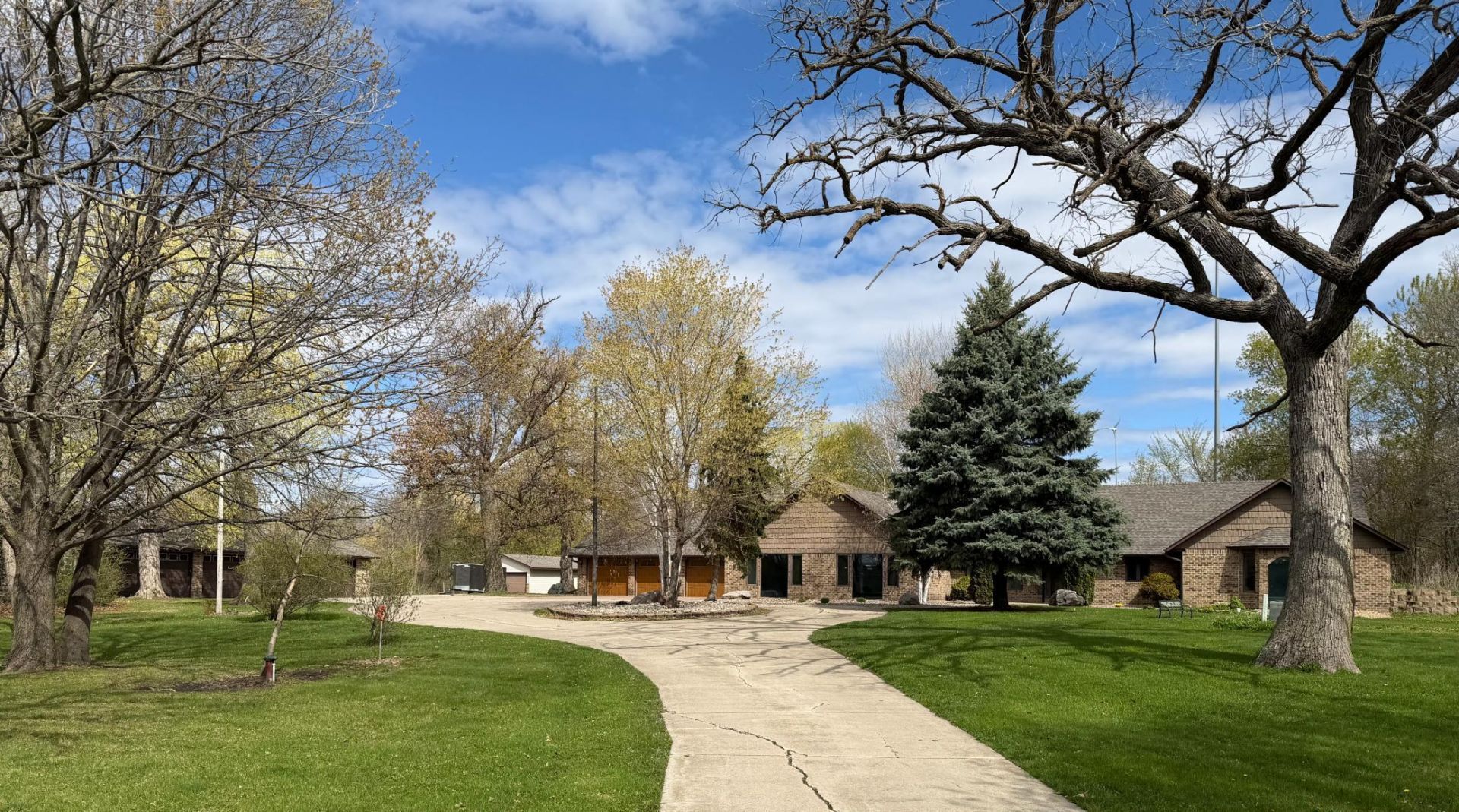 22255 Babcock Avenue , Winsted, MN 55395