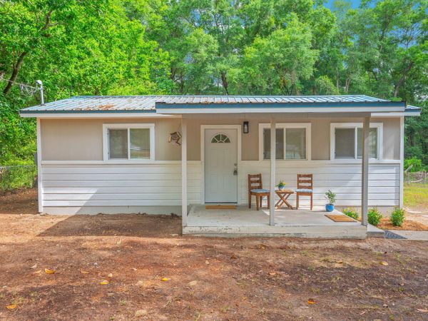 812 E Edney Avenue, Crestview, FL 32539