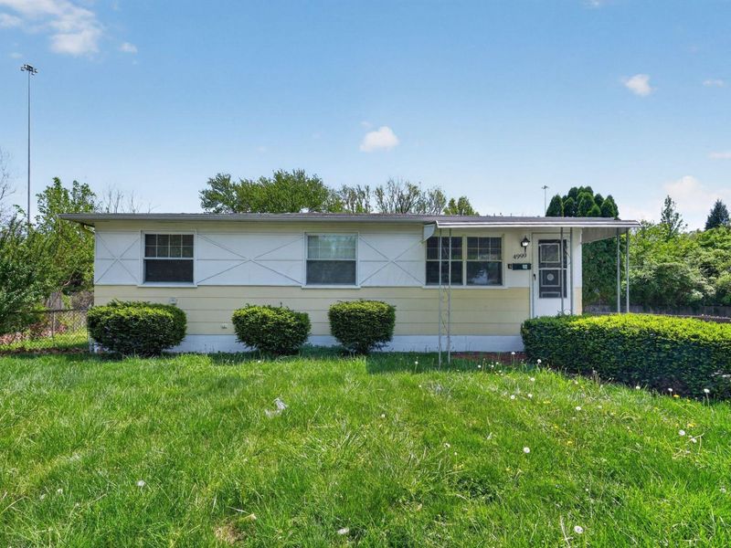 4999 E Majestic Drive E, Columbus, OH 43232 Photo 1