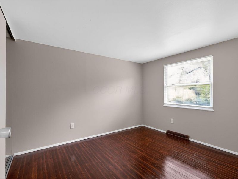 4999 E Majestic Drive E, Columbus, OH 43232 Photo 14