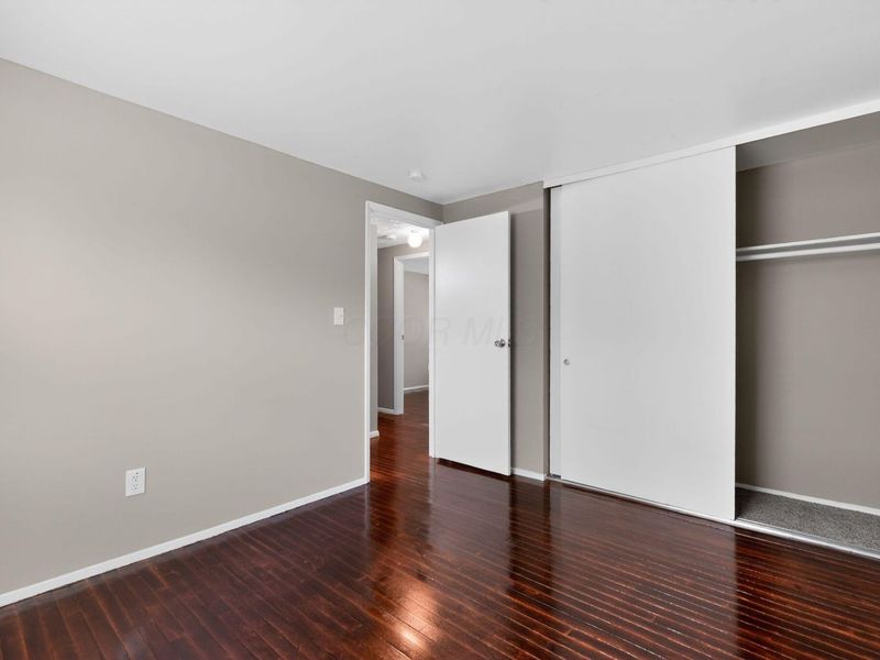 4999 E Majestic Drive E, Columbus, OH 43232 Photo 17