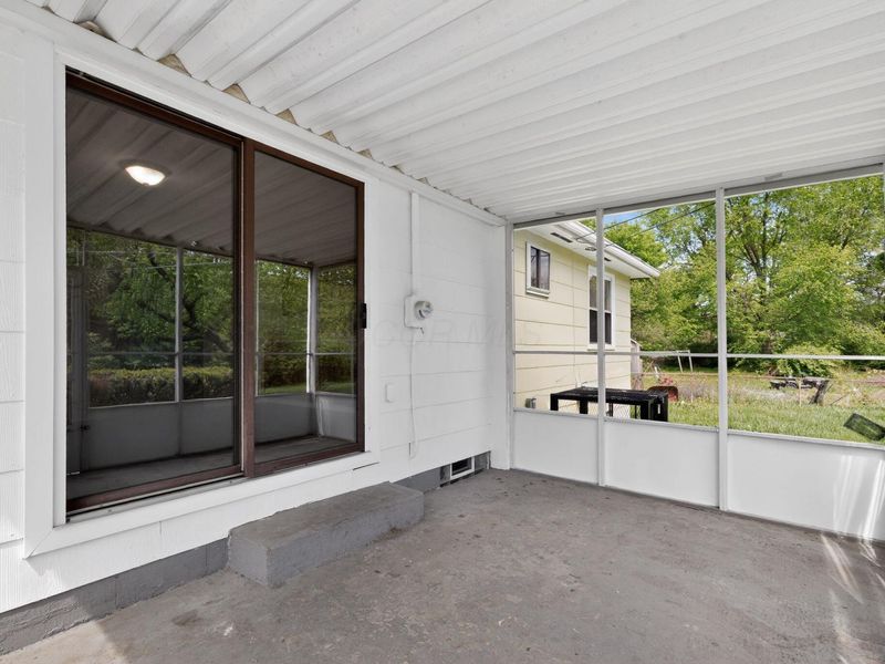 4999 E Majestic Drive E, Columbus, OH 43232 Photo 24