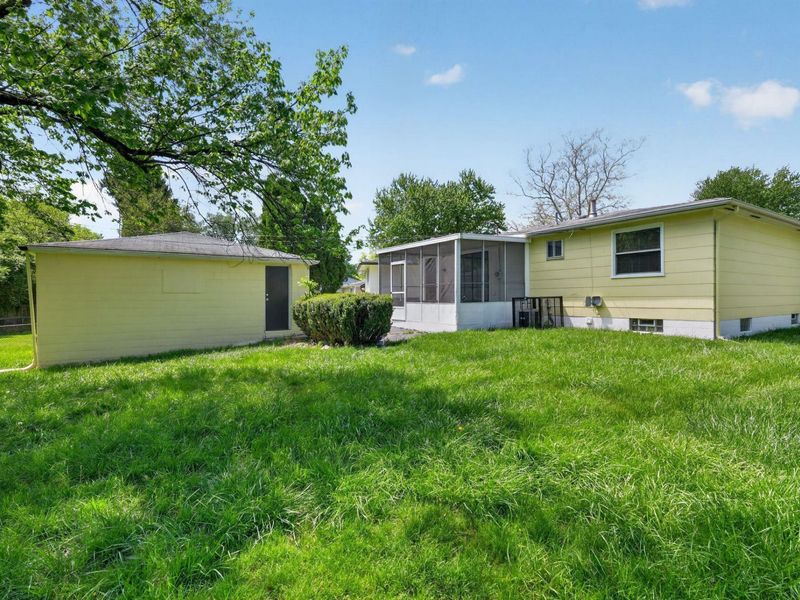 4999 E Majestic Drive E, Columbus, OH 43232 Photo 5