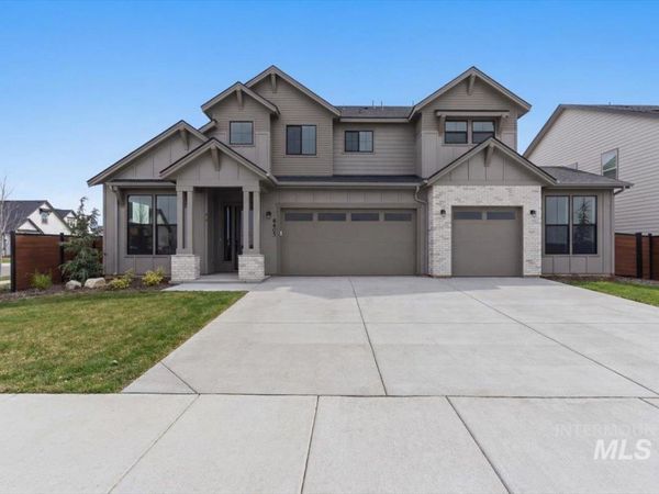 8603 W Happy Day Drive, Unit Rainier, Meridian, ID 83646