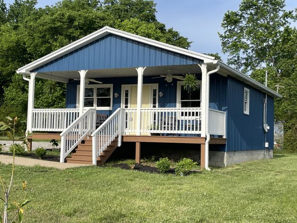 105 General Ave , Centerville, TN 37033
