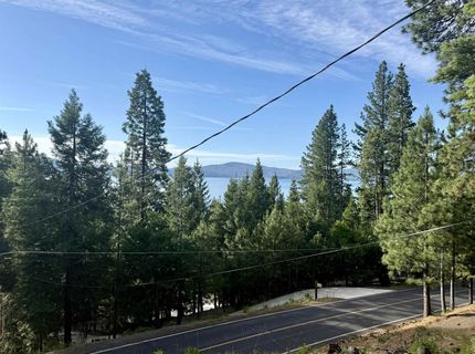 667 Peninsula Drive, Lake Almanor, CA 96137 Photo