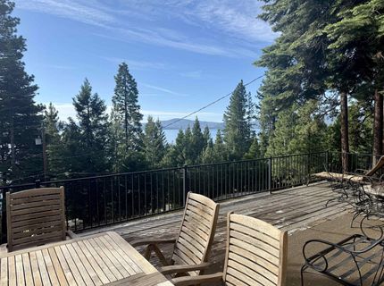 667 Peninsula Drive, Lake Almanor, CA 96137 Photo