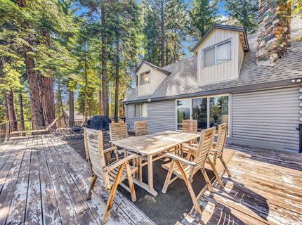 667 Peninsula Drive, Lake Almanor, CA 96137 Photo