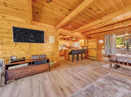 667 Peninsula Drive, Lake Almanor, CA 96137 Photo