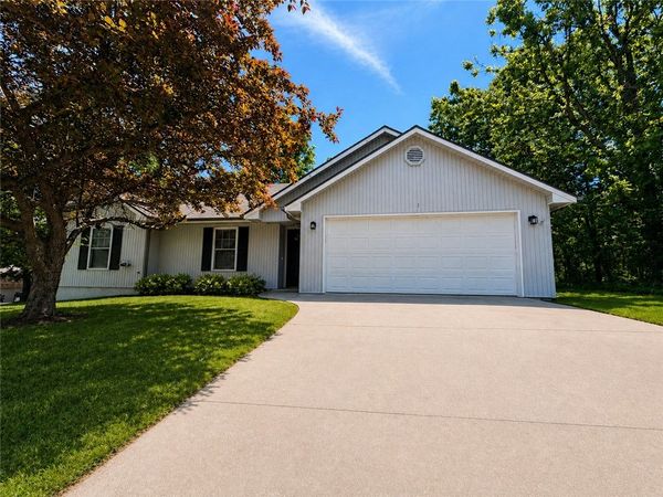 1 Mills Lane, Bella Vista, AR 72714