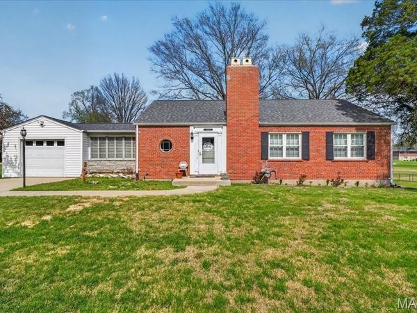 9845 E Concord Road, St Louis, MO 63128