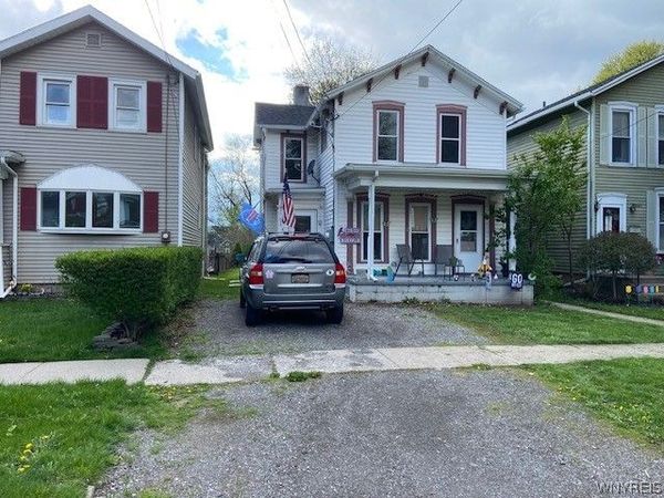 335 Pine Street , Lockport, NY 14094