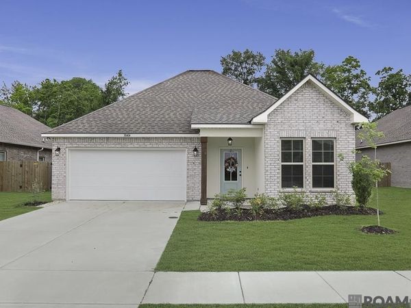 38404 Queen St, Prairieville, LA 70769