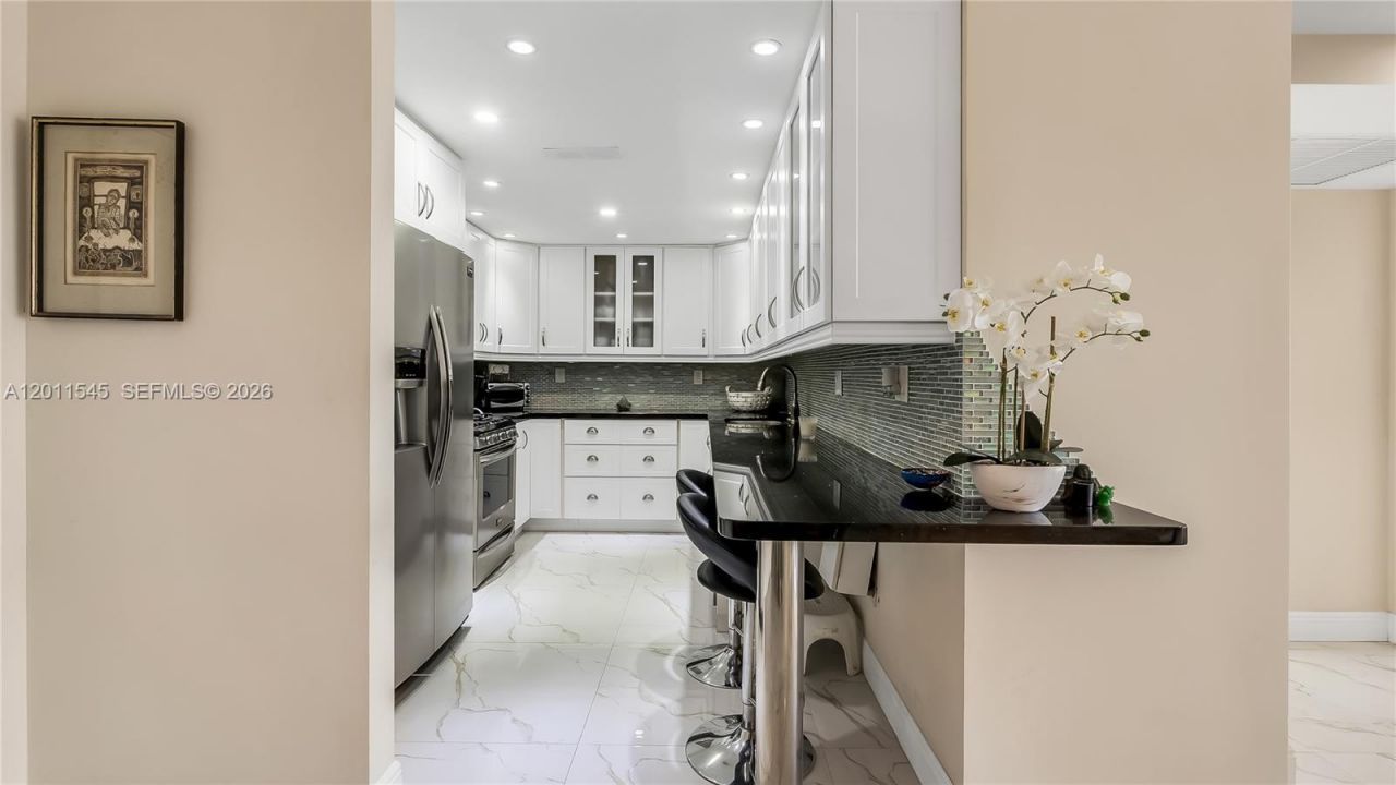 3140 S Ocean Dr (avail Now- Nov 15, 2026), Unit 2411, Hallandale Beach, FL 33009 Photo