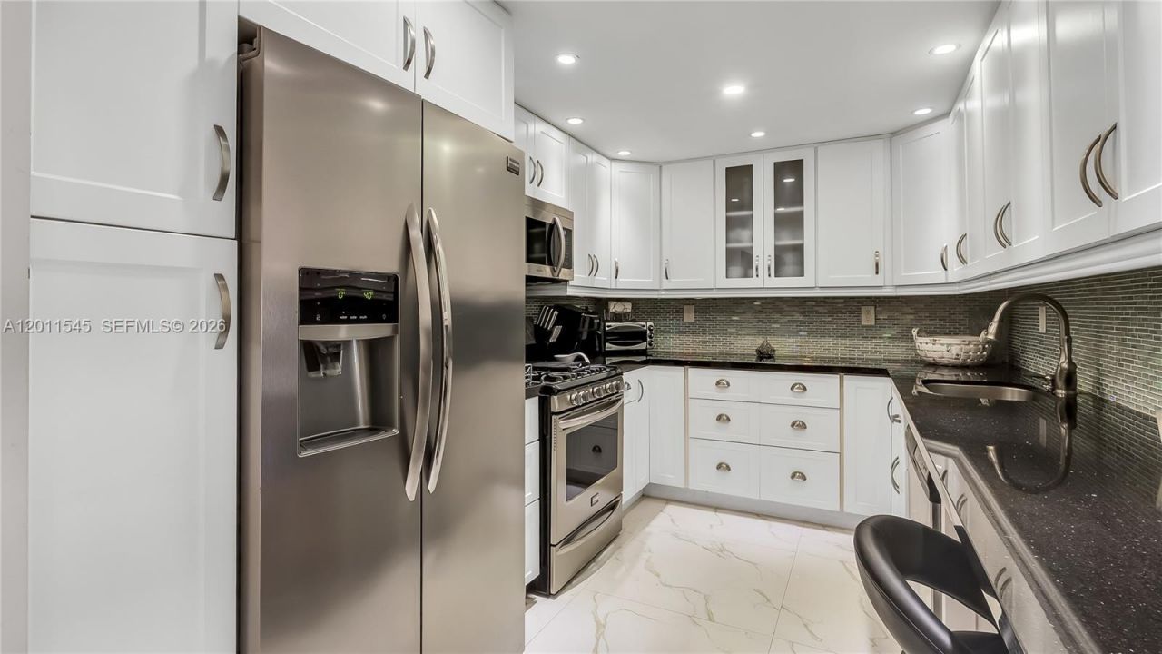 3140 S Ocean Dr (avail Now- Nov 15, 2026), Unit 2411, Hallandale Beach, FL 33009 Photo
