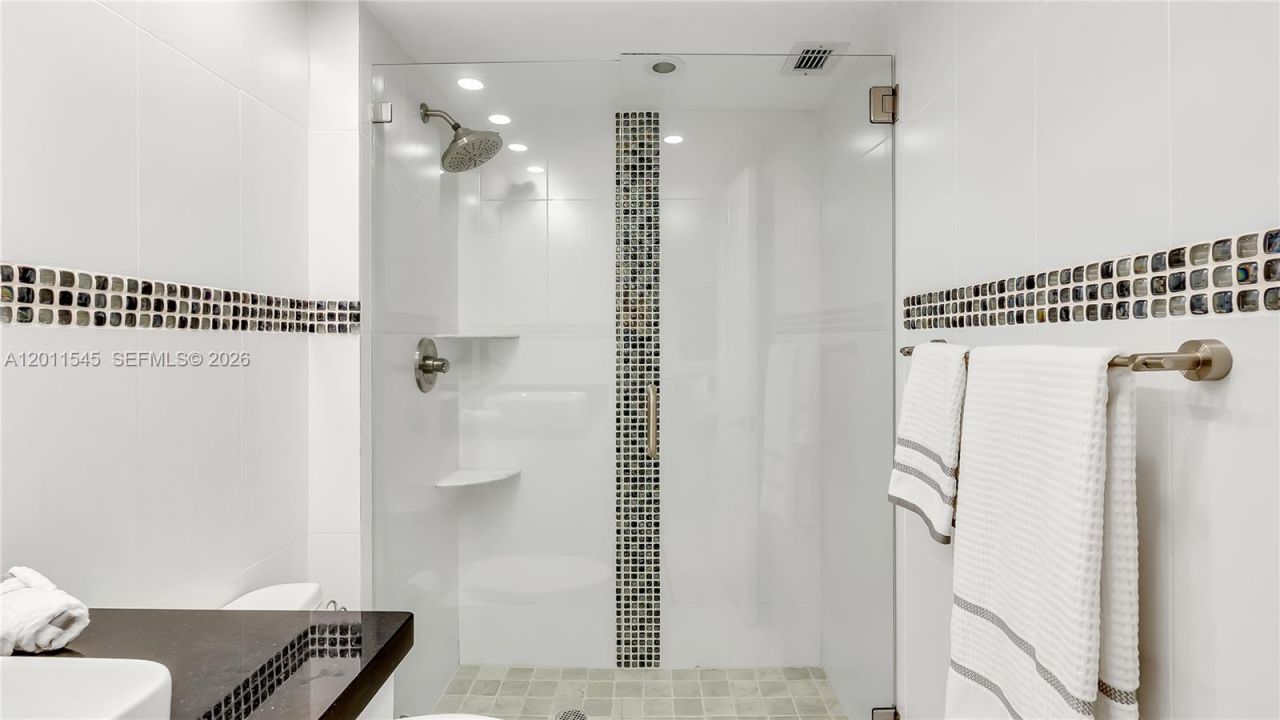 3140 S Ocean Dr (avail Now- Nov 15, 2026), Unit 2411, Hallandale Beach, FL 33009 Photo