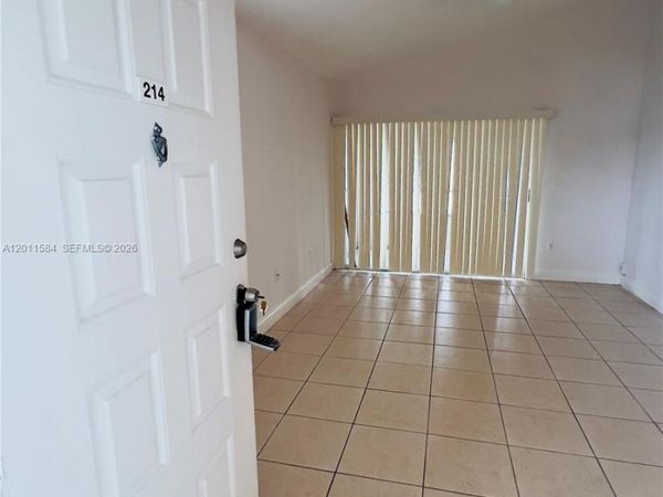 2880 N Oakland Forest Dr , Unit 214, Oakland Park, FL 33309