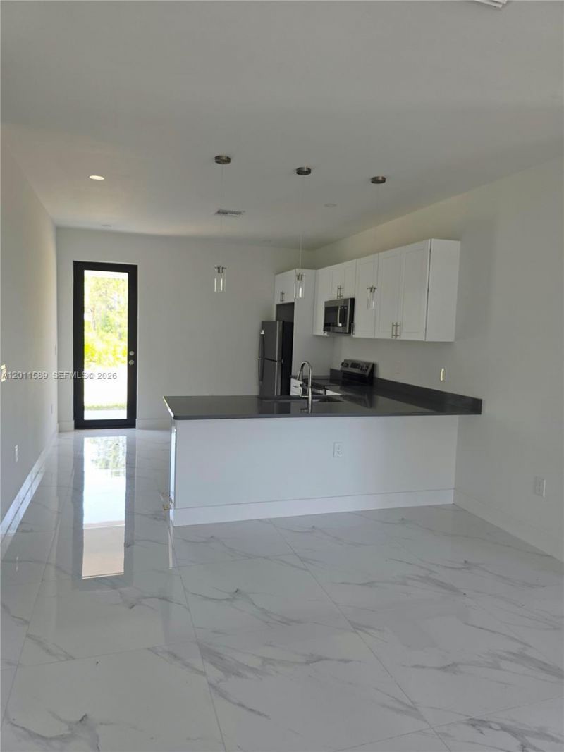 928-930 Hepburn Ave, Lehigh Acres, FL 33974 Photo